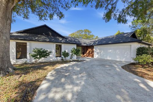 1325 Riverside Dr, Tarpon Springs, FL, 34689-2019 | Card Image
