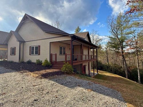 73 Cricket Ln, Warne, NC, 28909 | Card Image