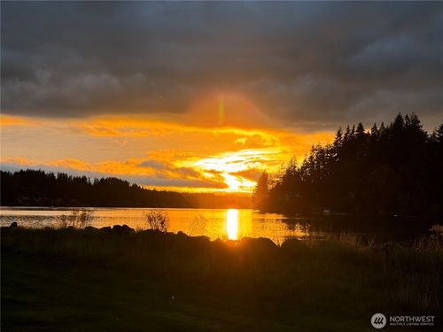 294 E Libby Rd, Shelton, WA, 98584-8133 | Card Image