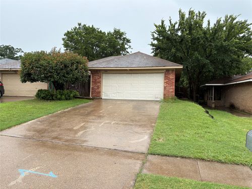 1004 Vera Ct, Irving, TX, 75060-6158 | Card Image