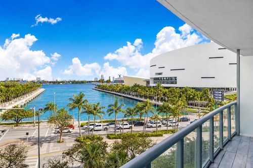 411-888 Biscayne Blvd, Miami, FL, 33132-1509 | Card Image