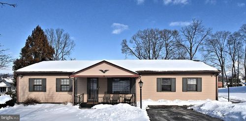 451 Silver Brook Dr, BIRDSBORO, PA, 19508-2215 | Card Image