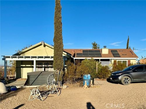 7524 Olivine Rd, Phelan, CA, 92371 | Card Image