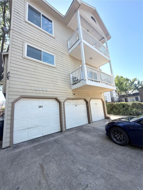 202-2728 Reagan St, Dallas, TX, 75219-3488 | Card Image