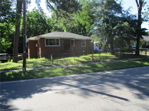 8918 Granby St, Norfolk, VA, 23503-4402 | Card Image