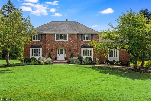 7 Oxford Dr, Annandale, NJ, 08801-3428 | Card Image