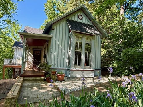 20 Fairmount St, Eureka Springs, AR, 72632-3006 | Card Image