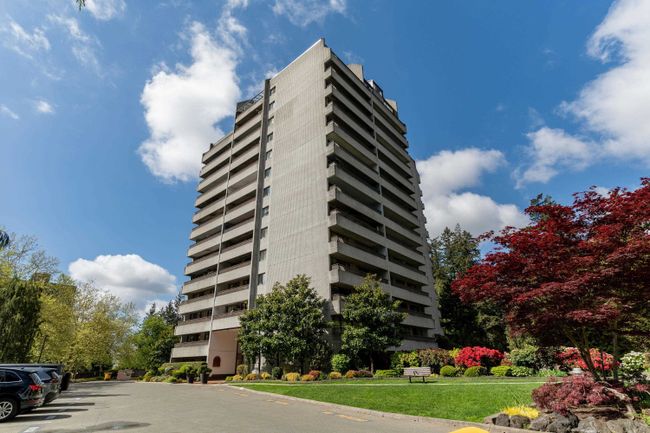 1504 - 4194 Maywood Street, Condo with 2 bedrooms, 1 bathrooms and 2 parking in Burnaby BC | Image 1