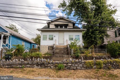 477 E Burke St, MARTINSBURG, WV, 25404-4466 | Card Image