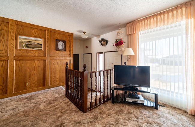 5314 41 Street, Home with 3 bedrooms, 2 bathrooms and 4 parking in Provost AB | Image 7