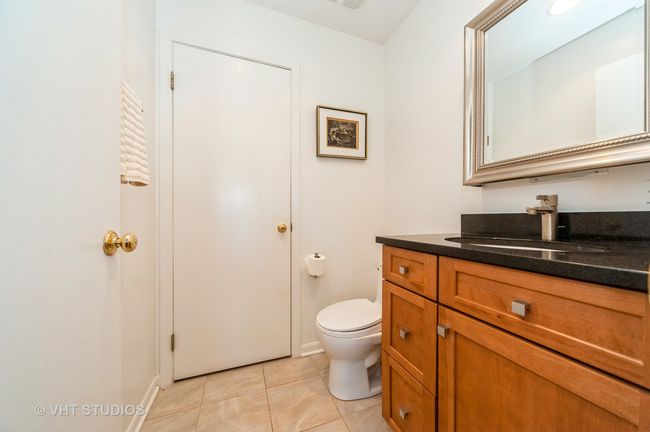 1251 Devonshire Rd, Home with 3 bedrooms, 3 bathrooms and null parking in Buffalo Grove IL | Image 11