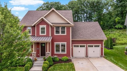 707 Onondaga Cir, Mars, PA, 16046-4073 | Card Image