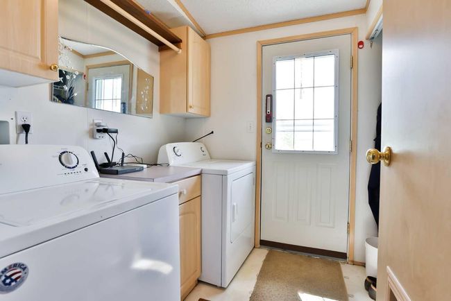 3.43 Acres, House other with 4 bedrooms, 3 bathrooms and null parking in Raymond AB | Image 42