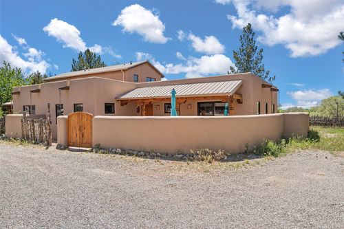 apt-8-630 Zuni St, Taos, NM, 87571-6610 | Card Image