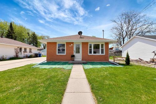 1519 Adams Avenue, OSHKOSH, WI, 54902 | Card Image