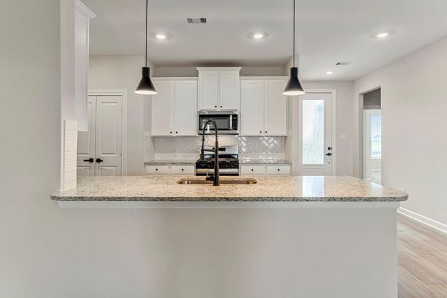 10514 Sutter Creek Dr, House other with 4 bedrooms, 2 bathrooms and 2 parking in Iowa Colony TX | Image 6