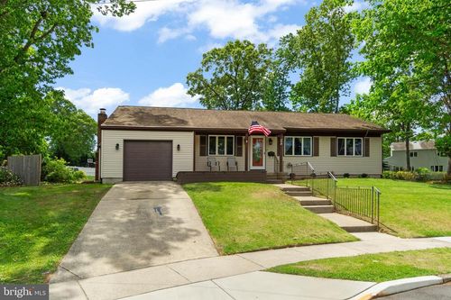 907 Preston Ct, BLACKWOOD, NJ, 08012-1104 | Card Image