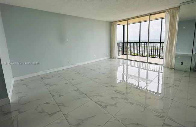 APT-2601 - 20335 W Country Club Dr, Condo with 1 bedrooms, 2 bathrooms and null parking in Aventura FL | Image 6
