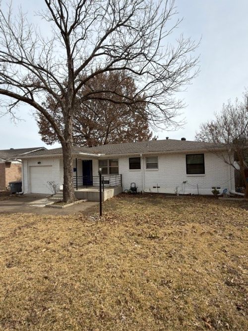 9122 Clearwater Dr, Dallas, TX, 75243-7112 | Card Image