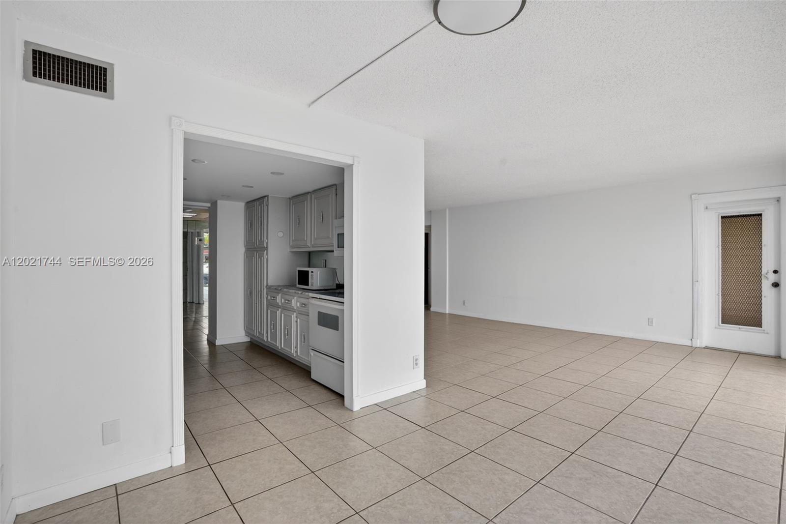 Residential in Hallandale Beach 2