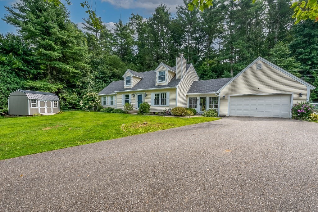 Brookfield Rd, Fiskdale, MA 01518