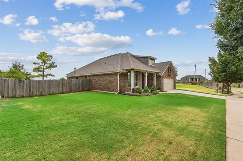 1640 Sw 159th St, Moore, OK, 73170-7722 | Card Image