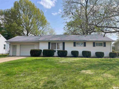 510 W Ash St, Elmwood, IL, 61529-9406 | Card Image