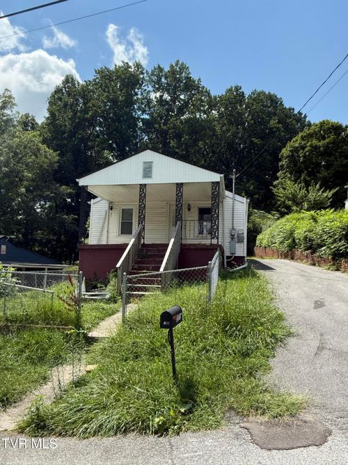 214 Stafford St, Bristol, TN, 37620-1643 | Card Image