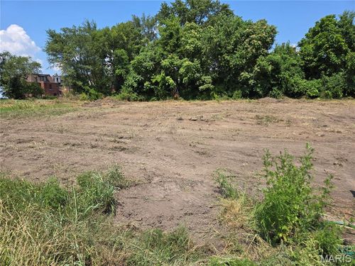 5849 Maple Ave, Saint Louis, MO, 63112 | Card Image