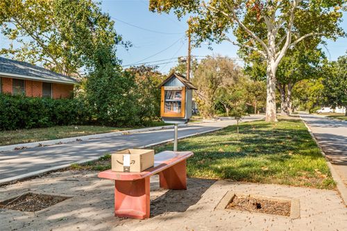 2952 Lavita Ln, Farmers Branch, TX, 75234-6487 | Card Image