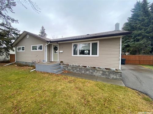 219 Wellington Ave, Yorkton, SK, S3N1Y6 | Card Image