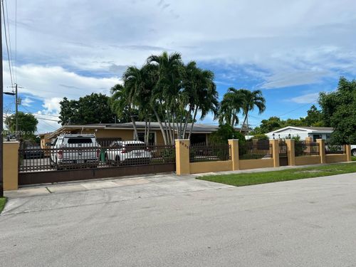 9955 Pan American Dr, Cutler Bay, FL, 33189-3047 | Card Image