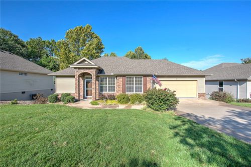 19 Glenbrook Ln, Bella Vista, AR, 72715-3067 | Card Image