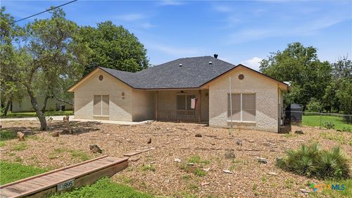 1895 Flaming Oak Dr, New Braunfels, TX, 78132-4196 | Card Image