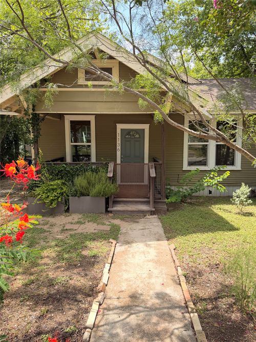 1136 Eleanor St, Austin, TX, 78721-2116 | Card Image