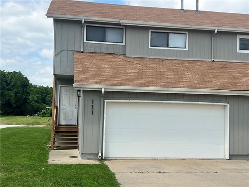 111 Crawford St, Liberty, MO, 64068-1259 | Card Image