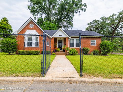 1 Oak Ct, Natchez, MS, 39120-2926 | Card Image