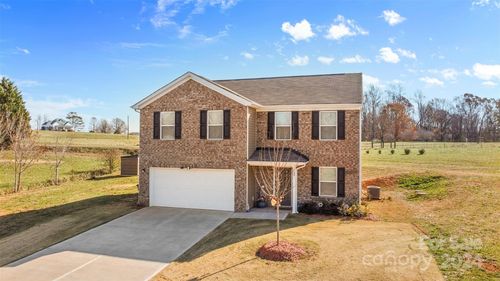 109 Vintage Woods Ln, Shelby, NC, 28150-7952 | Card Image