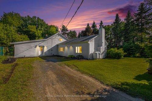 3383 Champlain St, Bourget, ON, K0A1E0 | Card Image