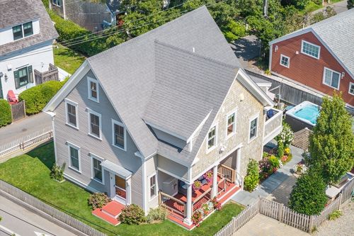 9 Bradford St, Provincetown, MA, 02657-1940 | Card Image