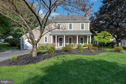 2827 Michener Dr, LANCASTER, PA, 17601-1901 | Card Image
