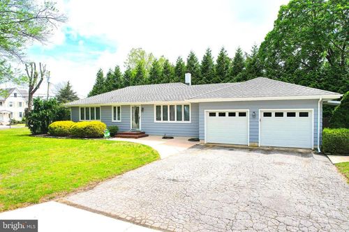 201 W Arctic Ave, Minotola, NJ, 08341-1124 | Card Image