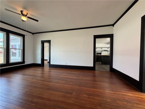 4-401 E Twin Springs St, Siloam Springs, AR, 72761-3259 | Card Image