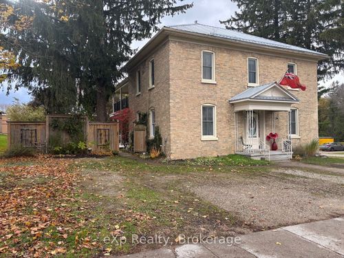 {{alt}} | Card Image