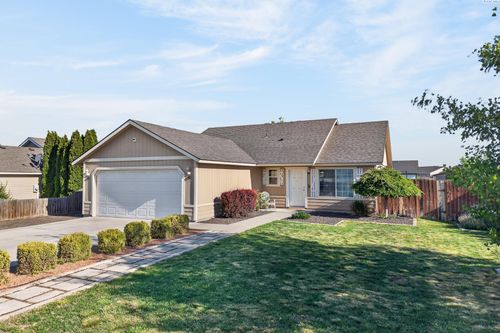 2511 E Parkview Blvd, Pasco, WA, 99301-5934 | Card Image