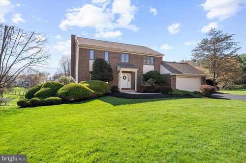 2 Running Brook Ln, NEWARK, DE, 19711-2955 | Card Image