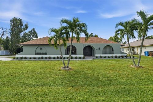 1914 Se 16th St, Cape Coral, FL, 33990-6812 | Card Image