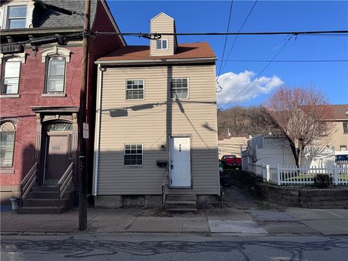 224 N Main St, Sharpsburg, PA, 15215-2021 | Card Image