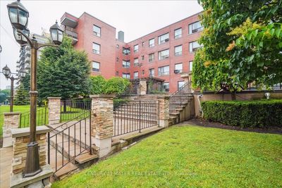 103 - 2550 Bathurst St, Condo with 1 bedrooms, 1 bathrooms and 1 parking in Toronto ON | Image 2