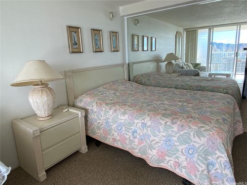 3415-445 Seaside Ave, Honolulu, HI, 96815-5538 | Card Image